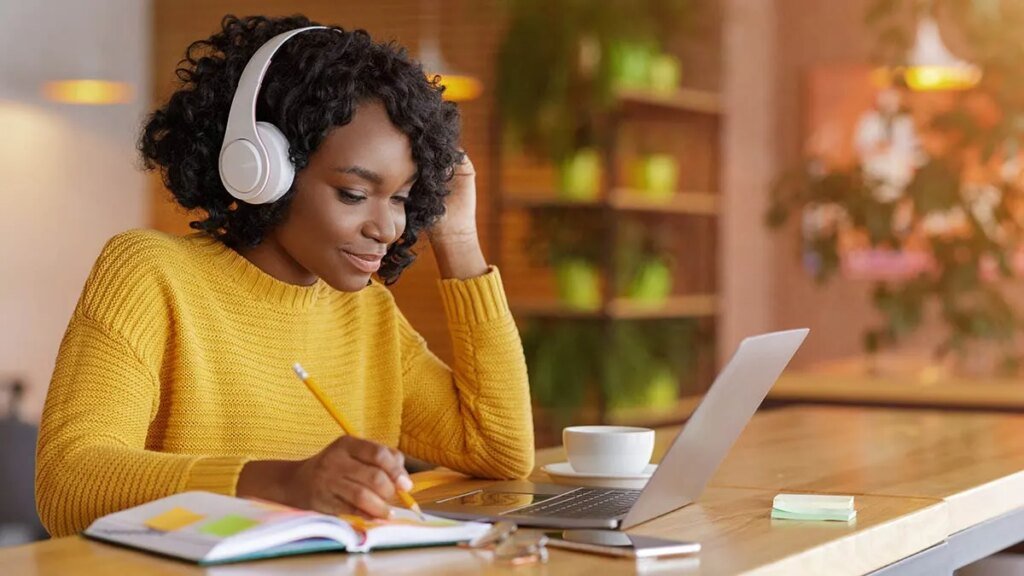 The 4 Best Online Real Estate Schools for 2025
