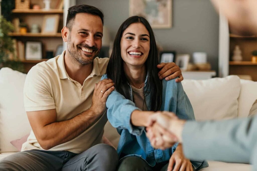 How to Buy a House With Cash in Today’s Housing Market
